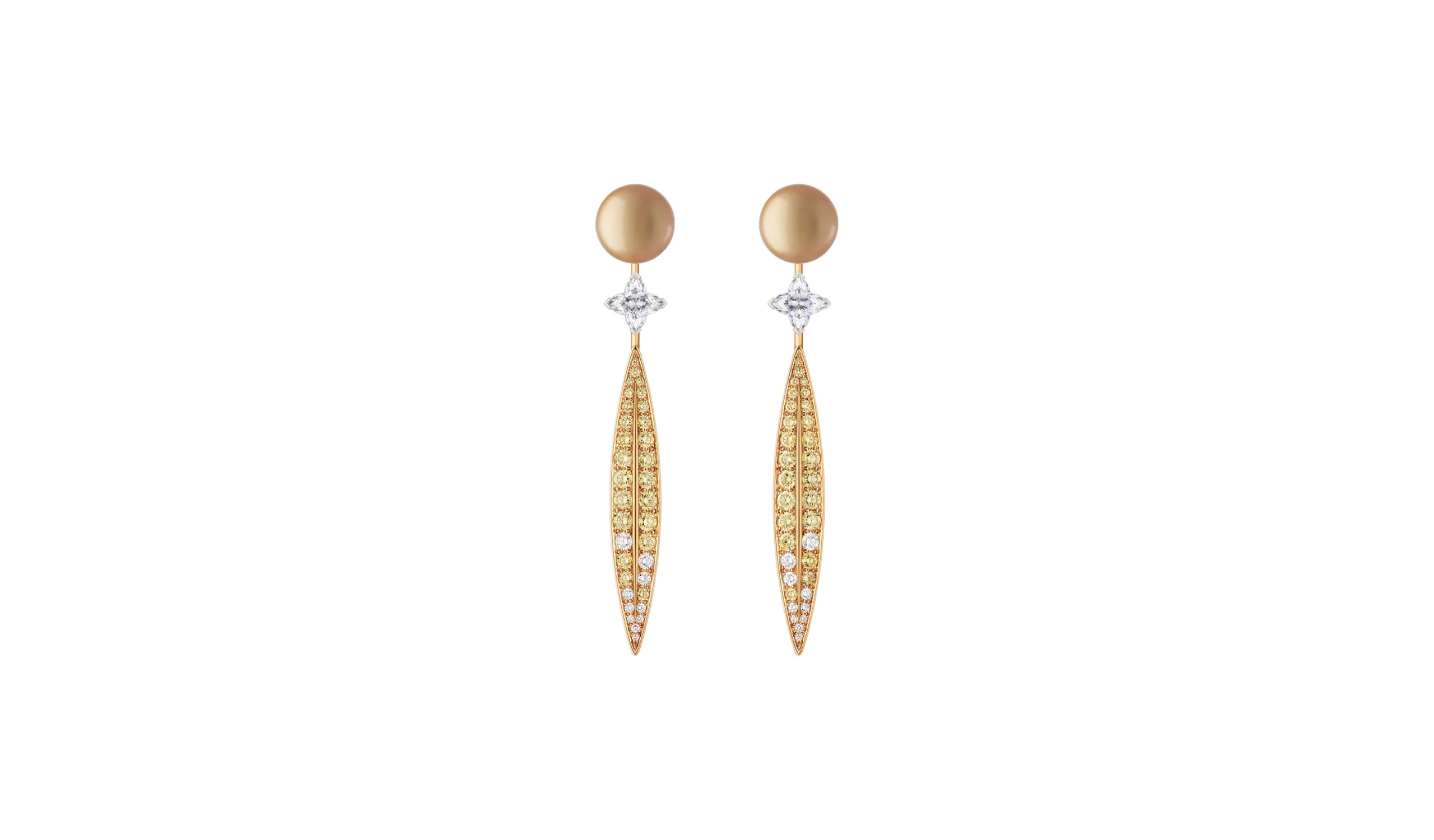 <p>A second pair of pearl and diamond Fortune high jewellery earrings</p>
