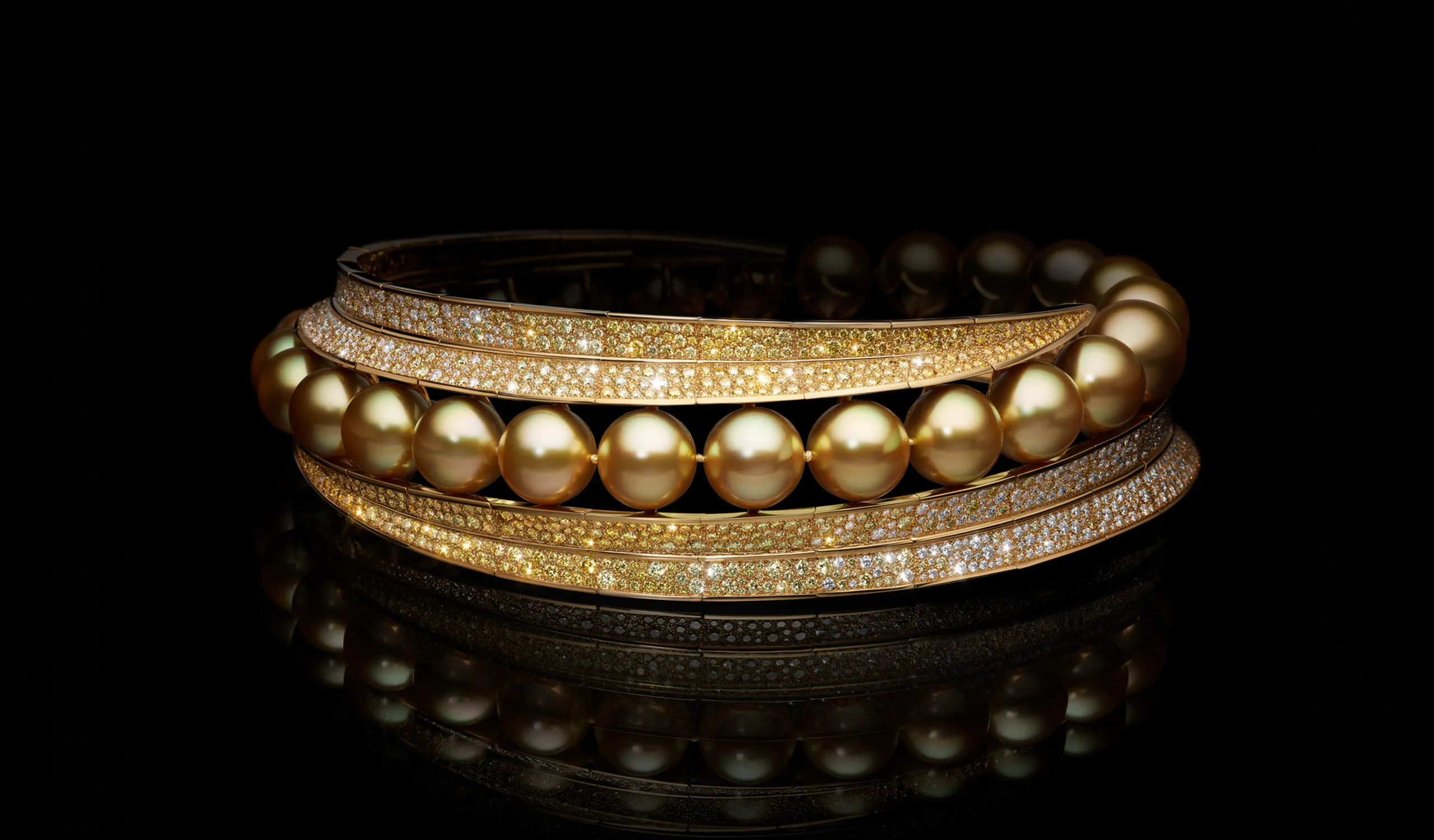 <p>The golden pearls alone total 511.28ct</p>
