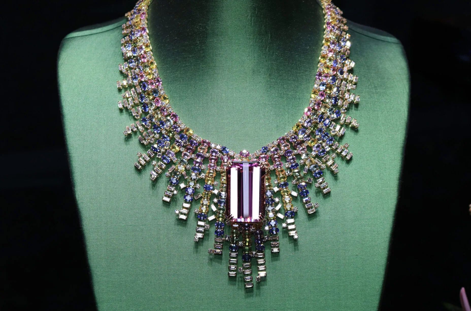 <p>Margot McKinney Galaxy collier with a rare 142.02 carat kunzite and an array of diamonds and multi-coloured sapphires, set in 18k yellow gold </p>
