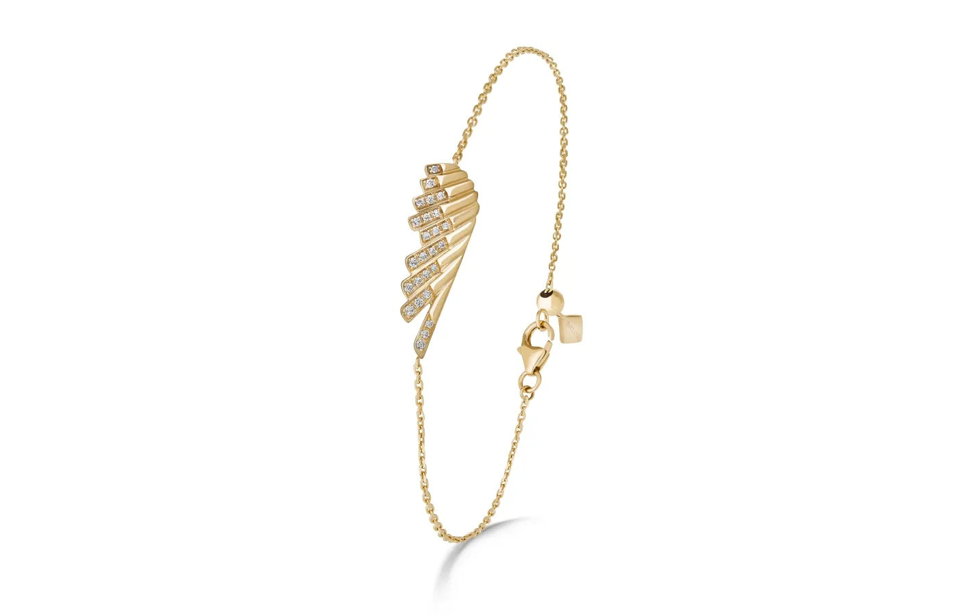 <p>Garrard Mini Icons bracelet from the Wings collection with diamonds in 18k rose gold</p>
