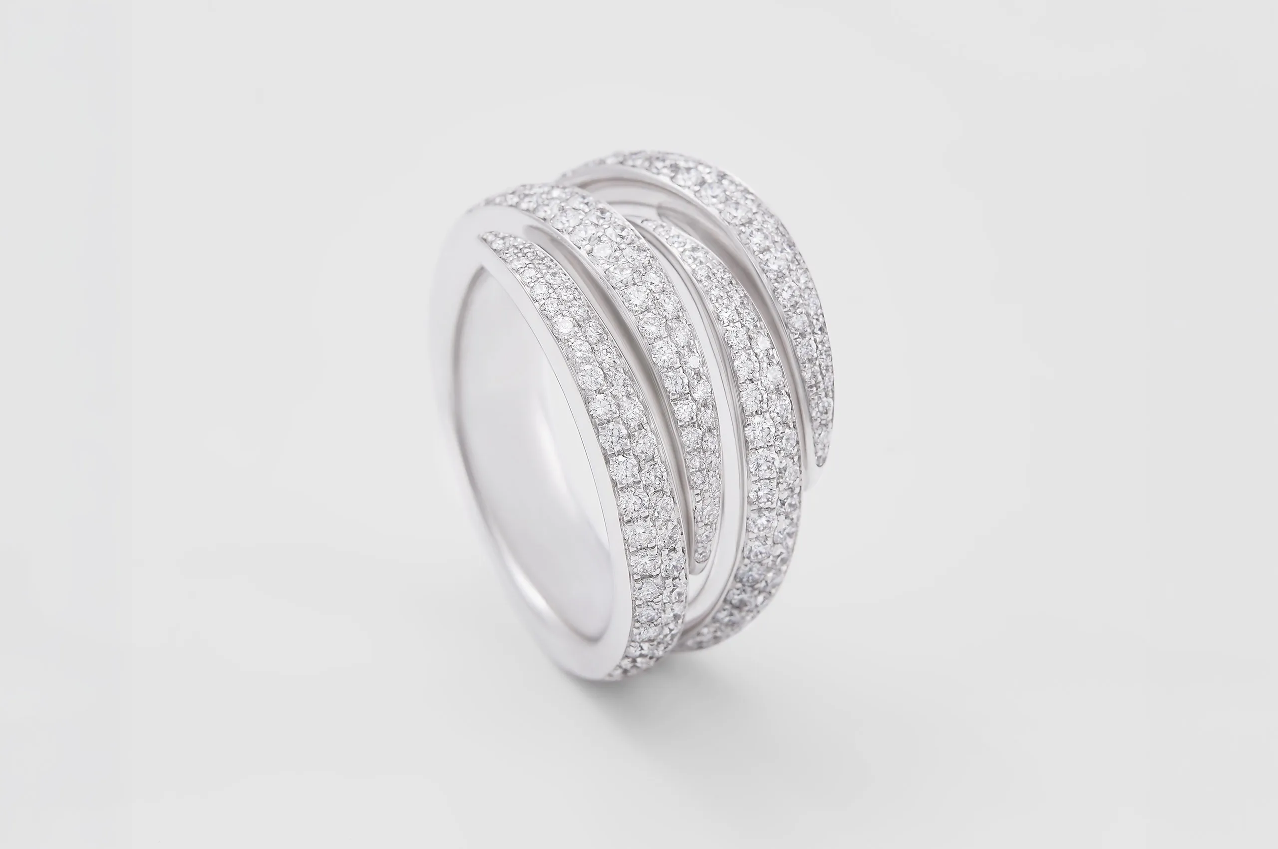 Giorgio Visconti multi-strings ring with diamonds in white gold, part of the Like Me Chapter III collection 