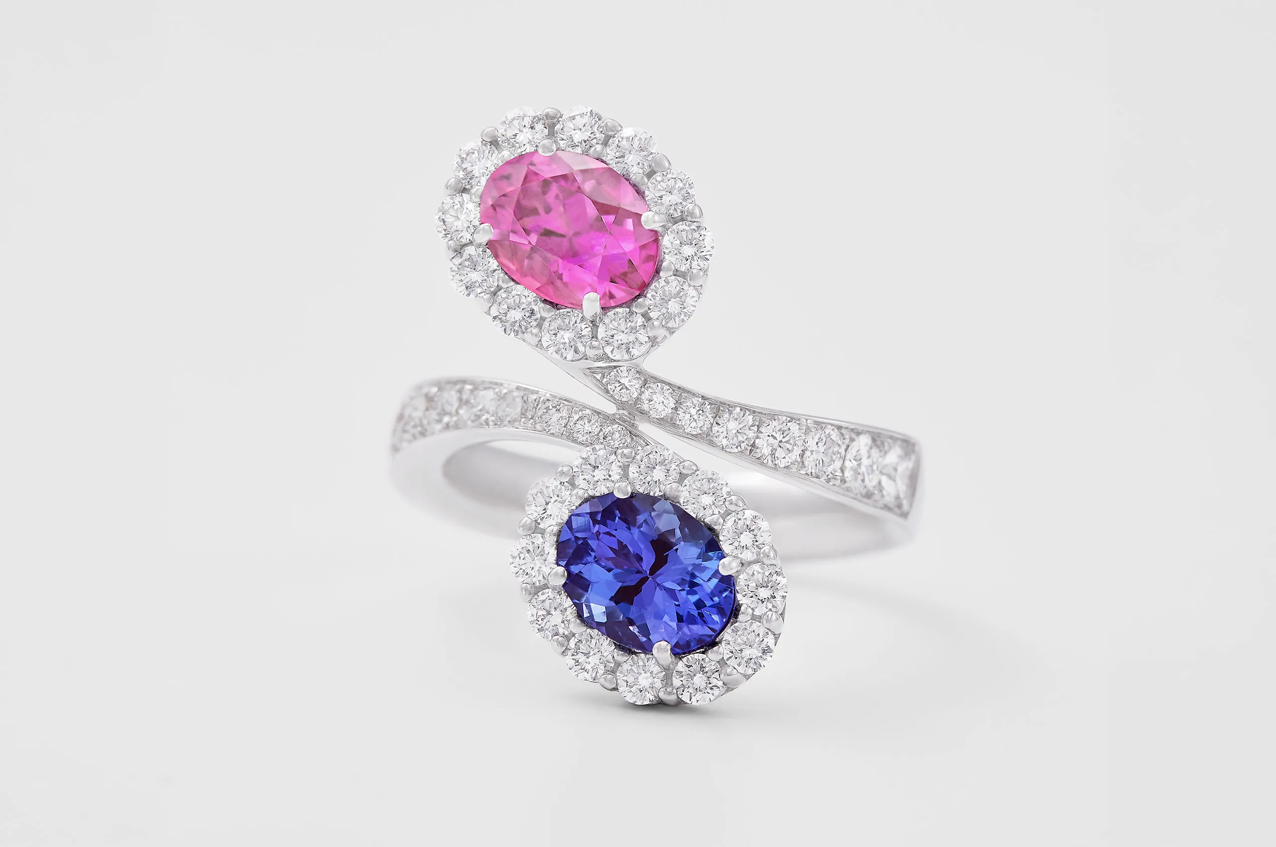 Giorgio Visconti ‘by-pass’ ring with tanzanite, pink sapphire and diamonds in white gold, part of the Like Me Chapter III collection 