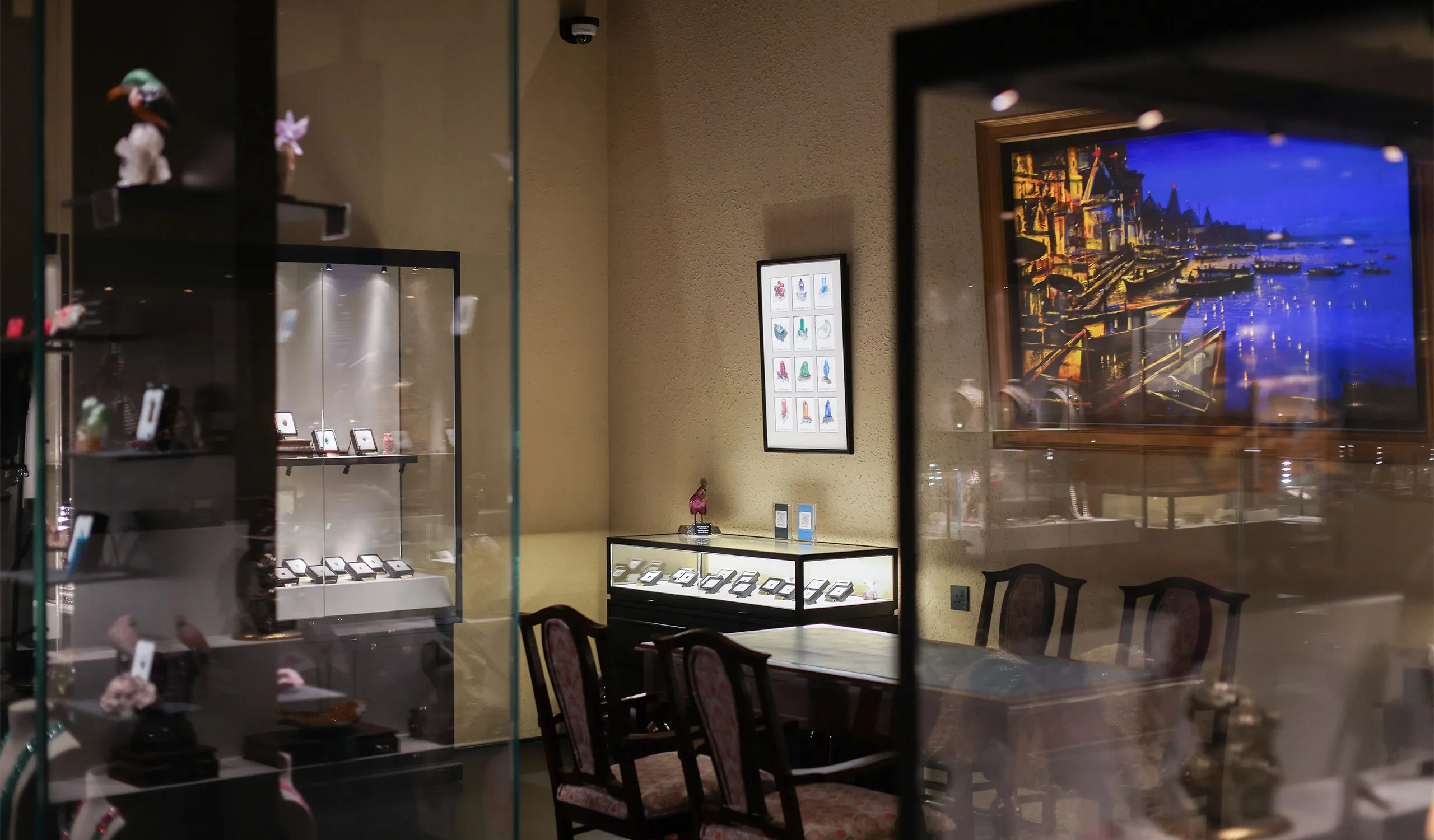 <p>Hayrat Fine Gems in Dubai features a curated mix of precious objects, gemstones and mineral sculptures</p>

