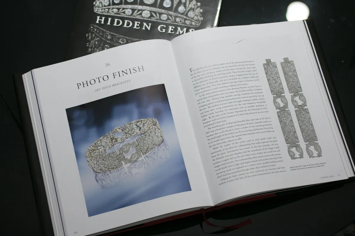 <p>Hidden Gems – Jewellery Stories from the Saleroom, Sarah Hue-Williams & Raymond Sancroft-Baker</p>