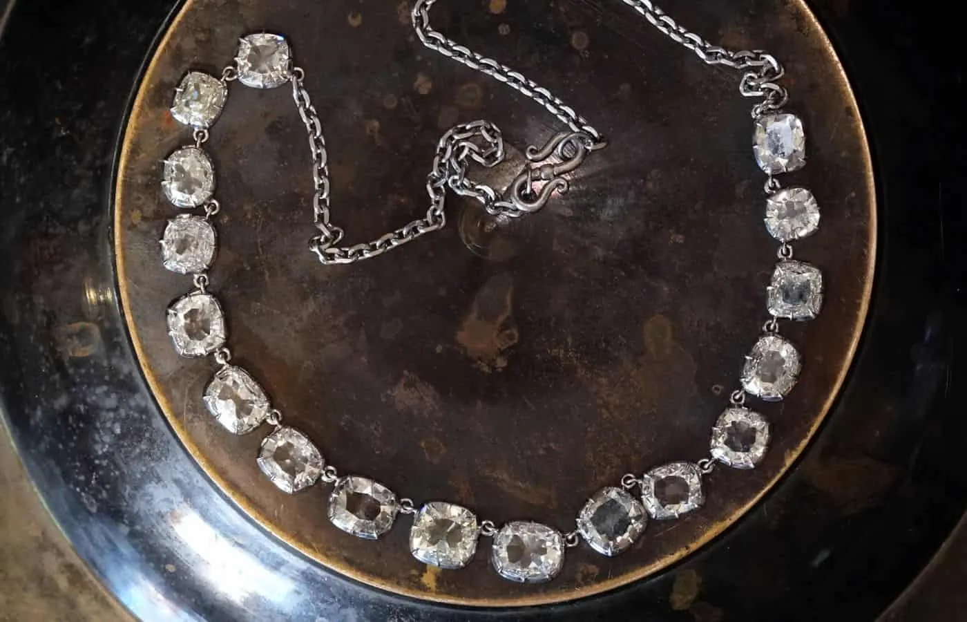 <p> Jogani Victorian-inspired 17.62 carat cushion-cut diamond necklace in platinum</p>