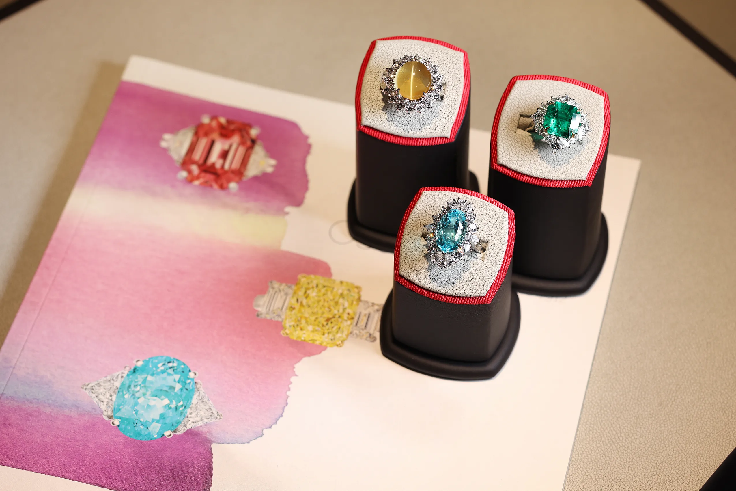 <p>Oscar Heyman continues to set the standard with its dedication to finding superb, rare and esoteric gemstones. Using the most rigorous criteria for colour, lustre and cut, its in-house experts view thousands of gems from which only a small handful are selected</p>
