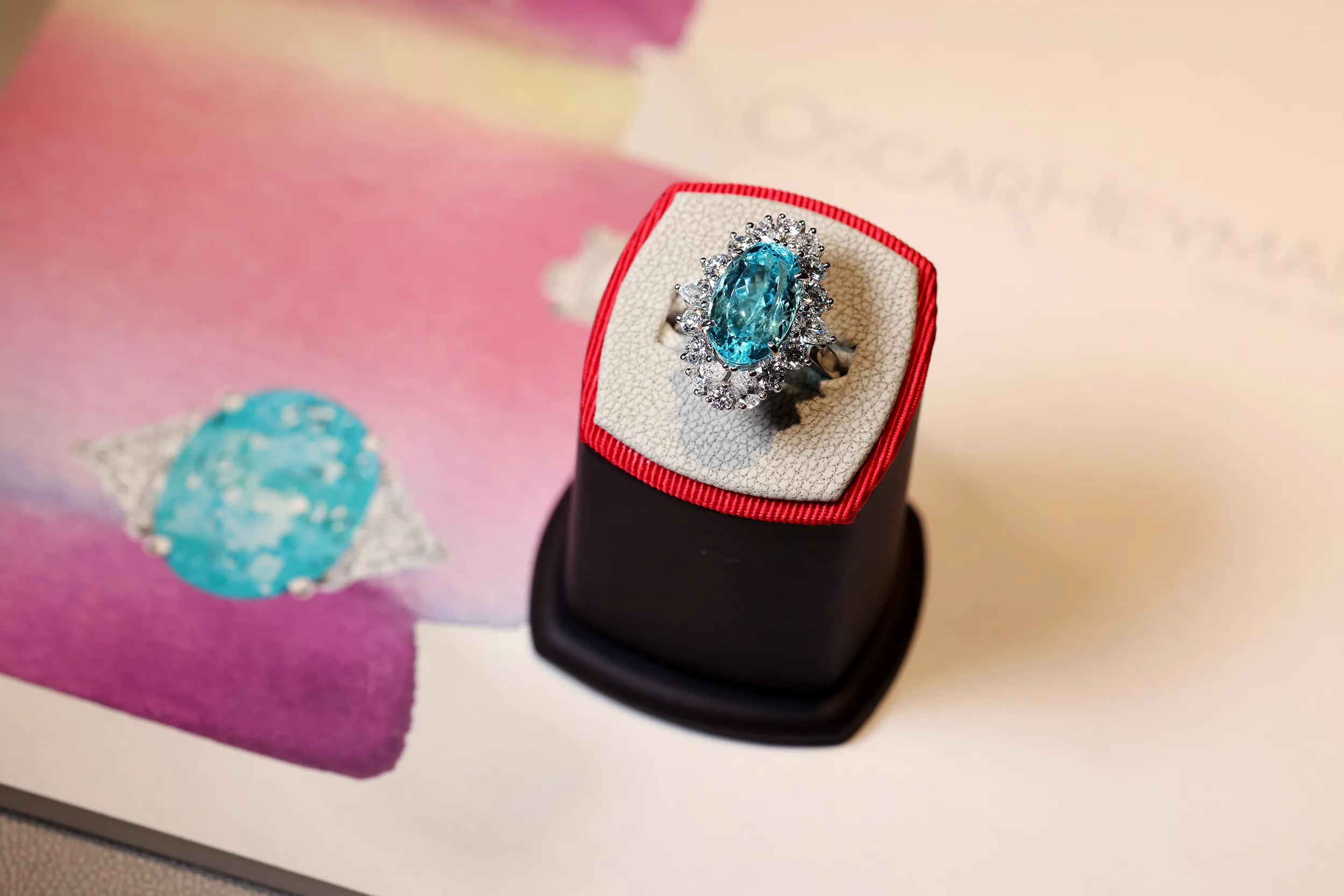 <p>Oscar Heyman continues to set the standard with its dedication to finding superb, rare and esoteric gemstones. Using the most rigorous criteria for colour, lustre and cut, its in-house experts view thousands of gems from which only a small handful are selected</p>
