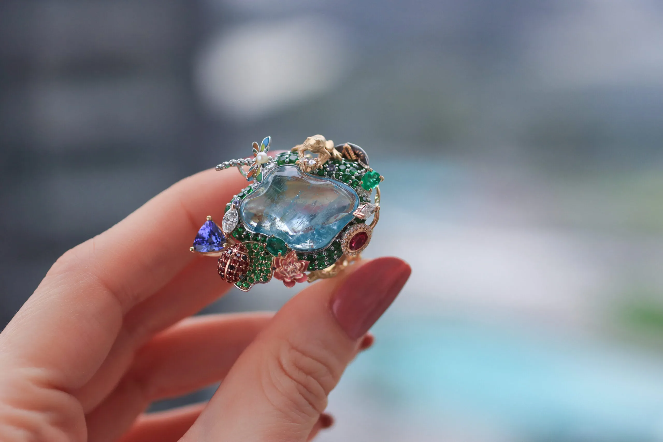 <p>A closer look at the 22-carat aquamarine at the heart of Mariyeh Ghelichkhani’s Hayat ring</p>
