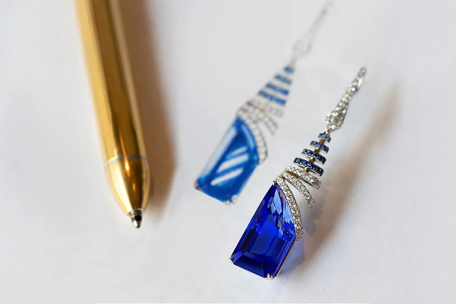 <p>The design process behind a pair of Martin Katz Tanzanite Drop earrings with 17.25 carats of tanzanites surrounded by 116 diamonds and 84 sapphires set in 18k white gold ©martinkatzjewels</p>
