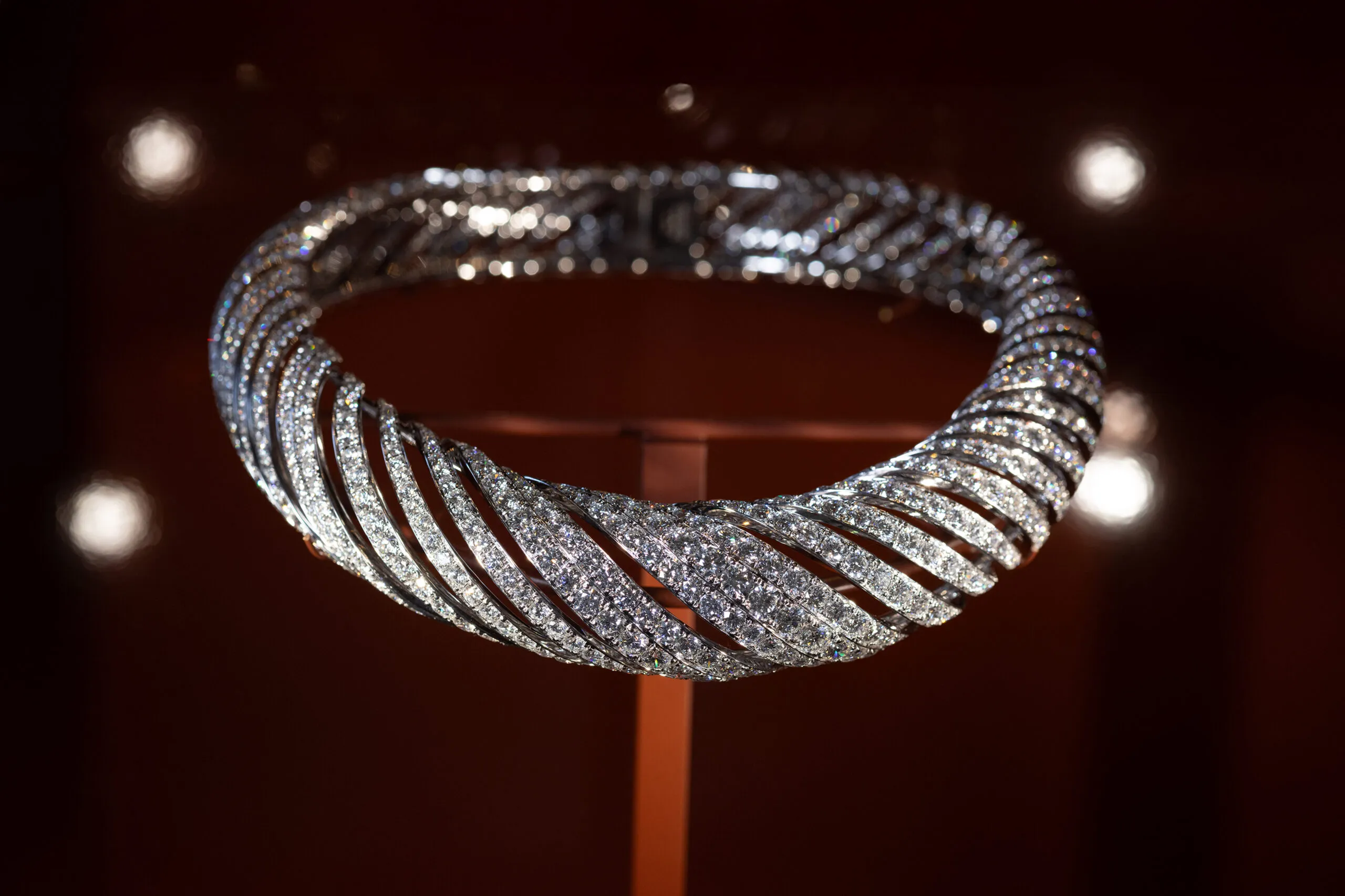 <p>Messika Ondara necklace with white diamonds in 18k white gold, from the Terres d’Instinct High Jewellery collection</p>