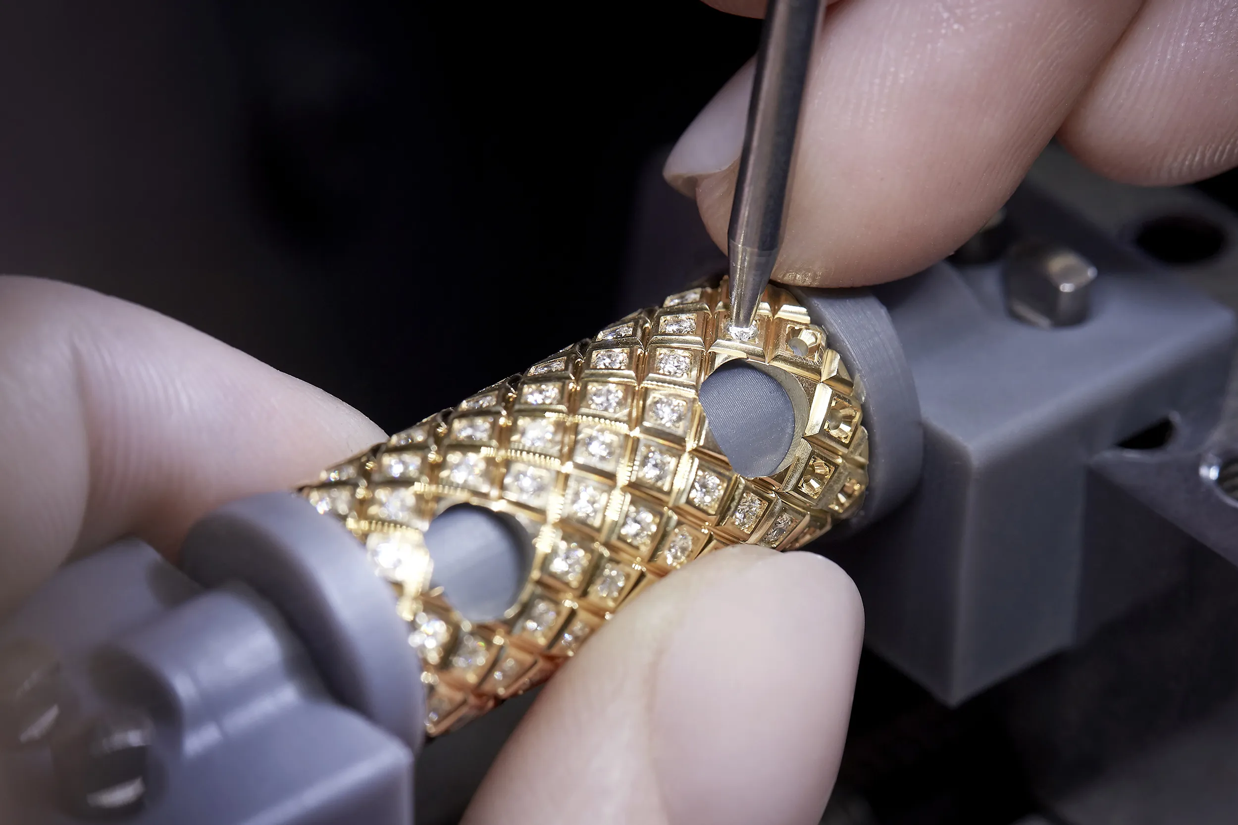 <p>The Nouvel Héritage Latch XL High Jewellery necklace is hand-set with more than 2,752 diamonds weighing a combined 29.43 carats </p>