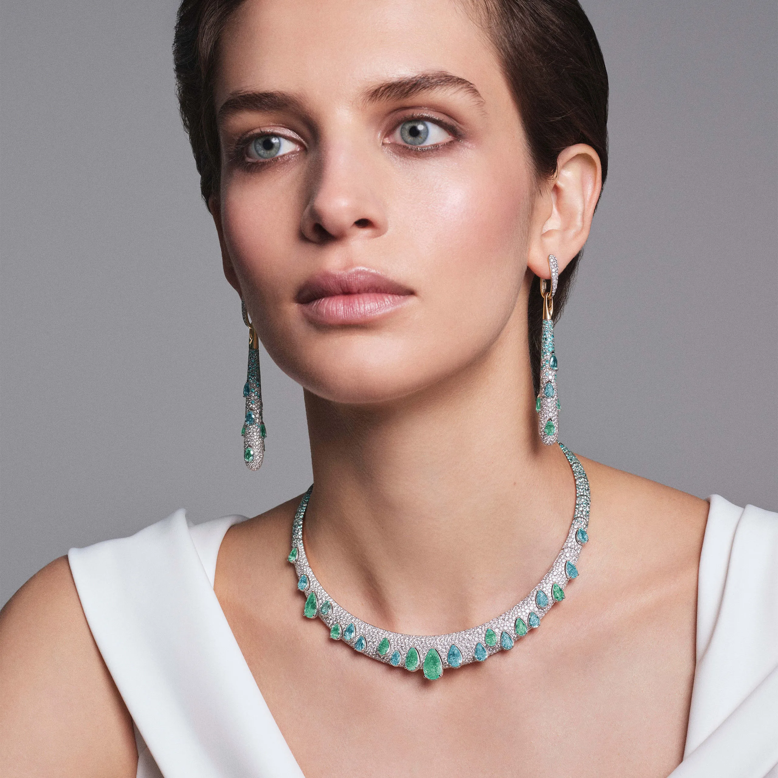 Pomellato Stile Libero ring in 18k rose gold with Paraiba tourmalines and diamonds.