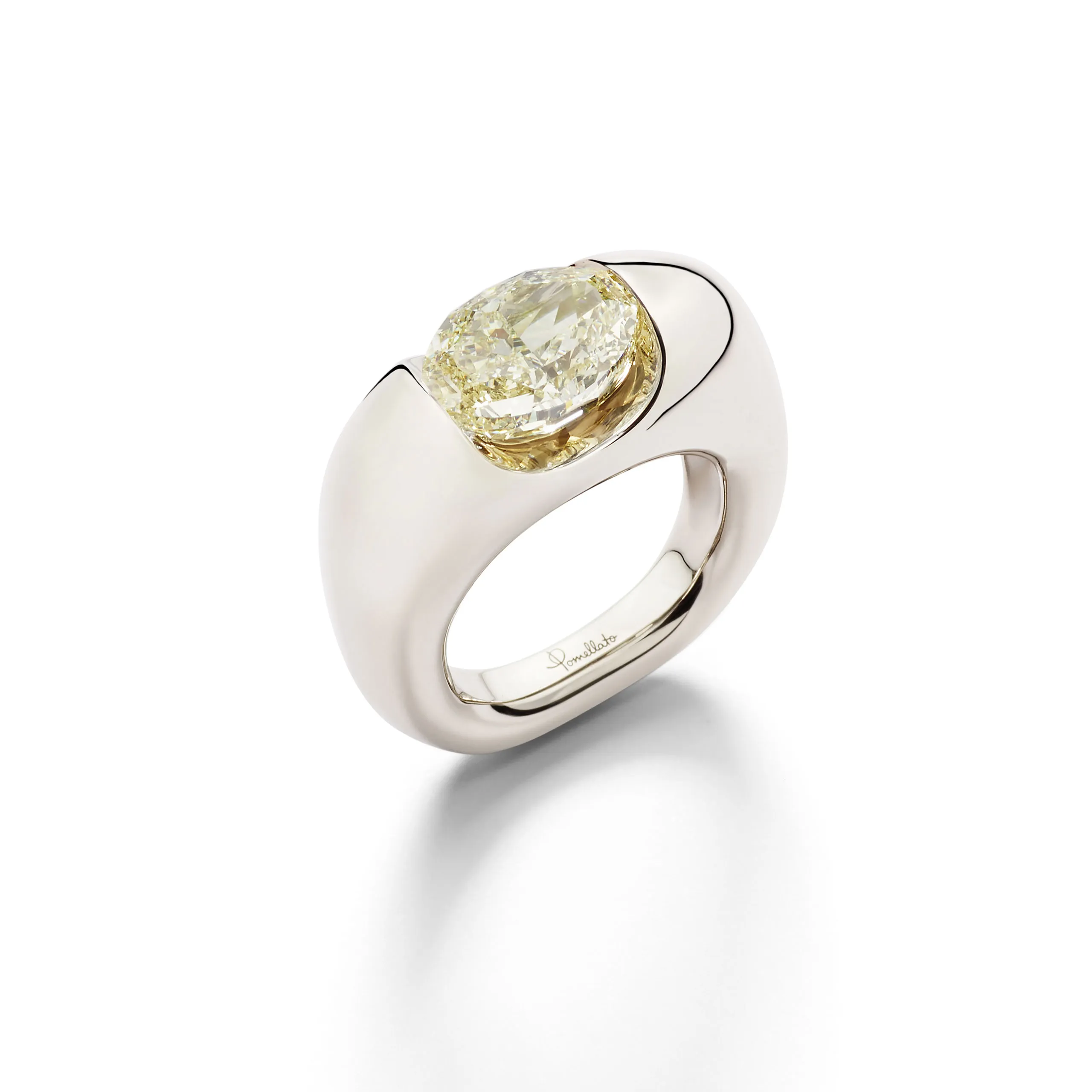 Pomellato Stile Libero Note di Luce ring in 18k white gold with a fancy yellow diamond.