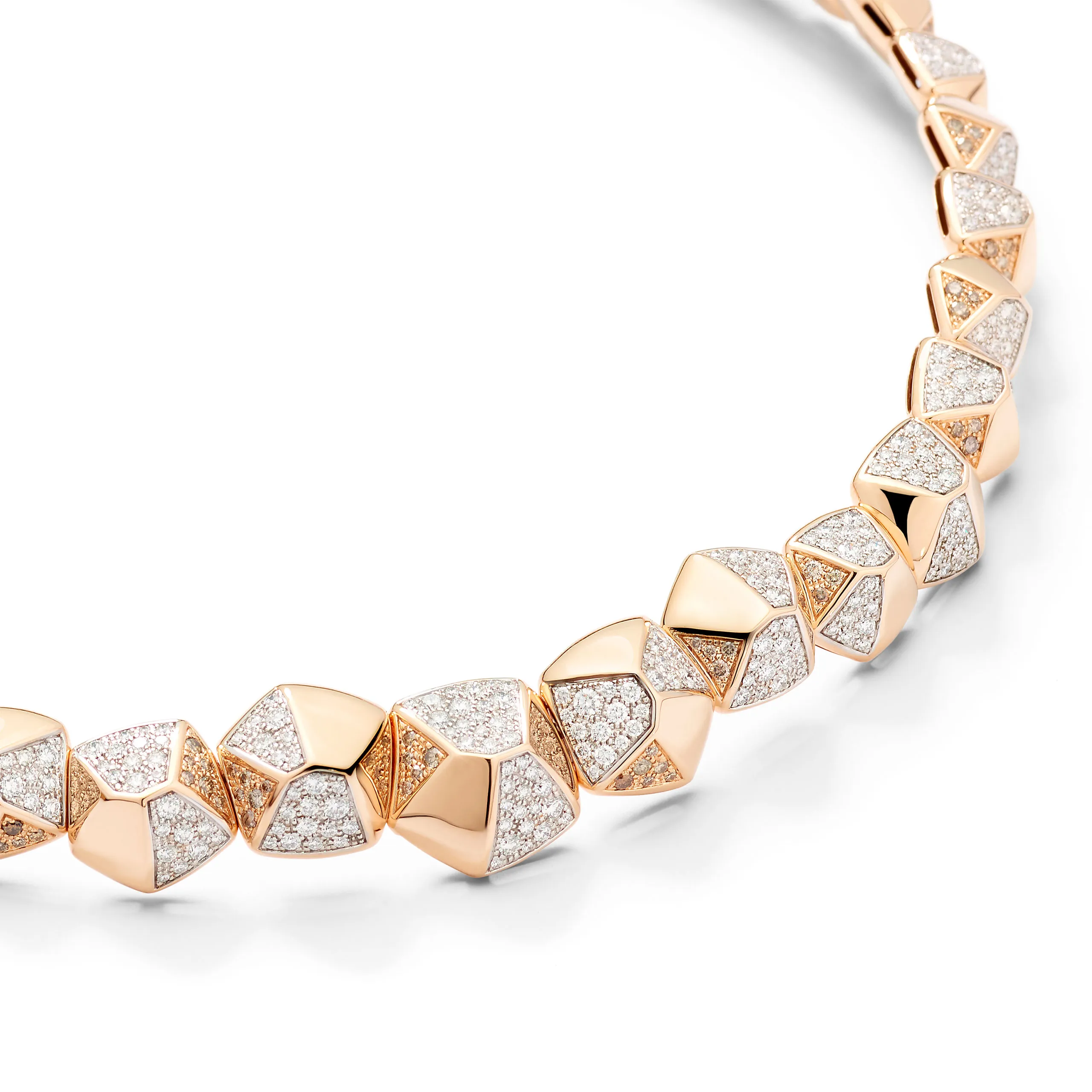 Detail of the Pentagoni necklace by Pomellato.
