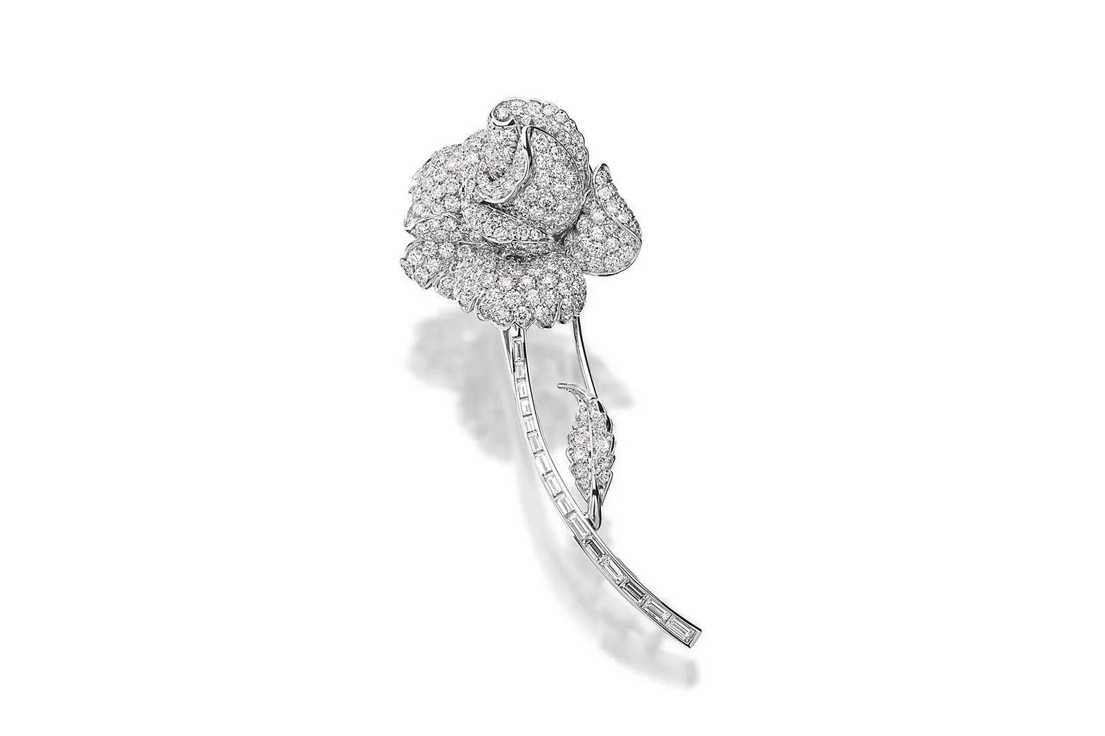 <p>Picchiotti Fine Jewellery Rose pin with 1.07 carats of baguette-cut diamonds and 5.20 carats of round brilliant-cut diamonds, set in 18k white gold </p>

