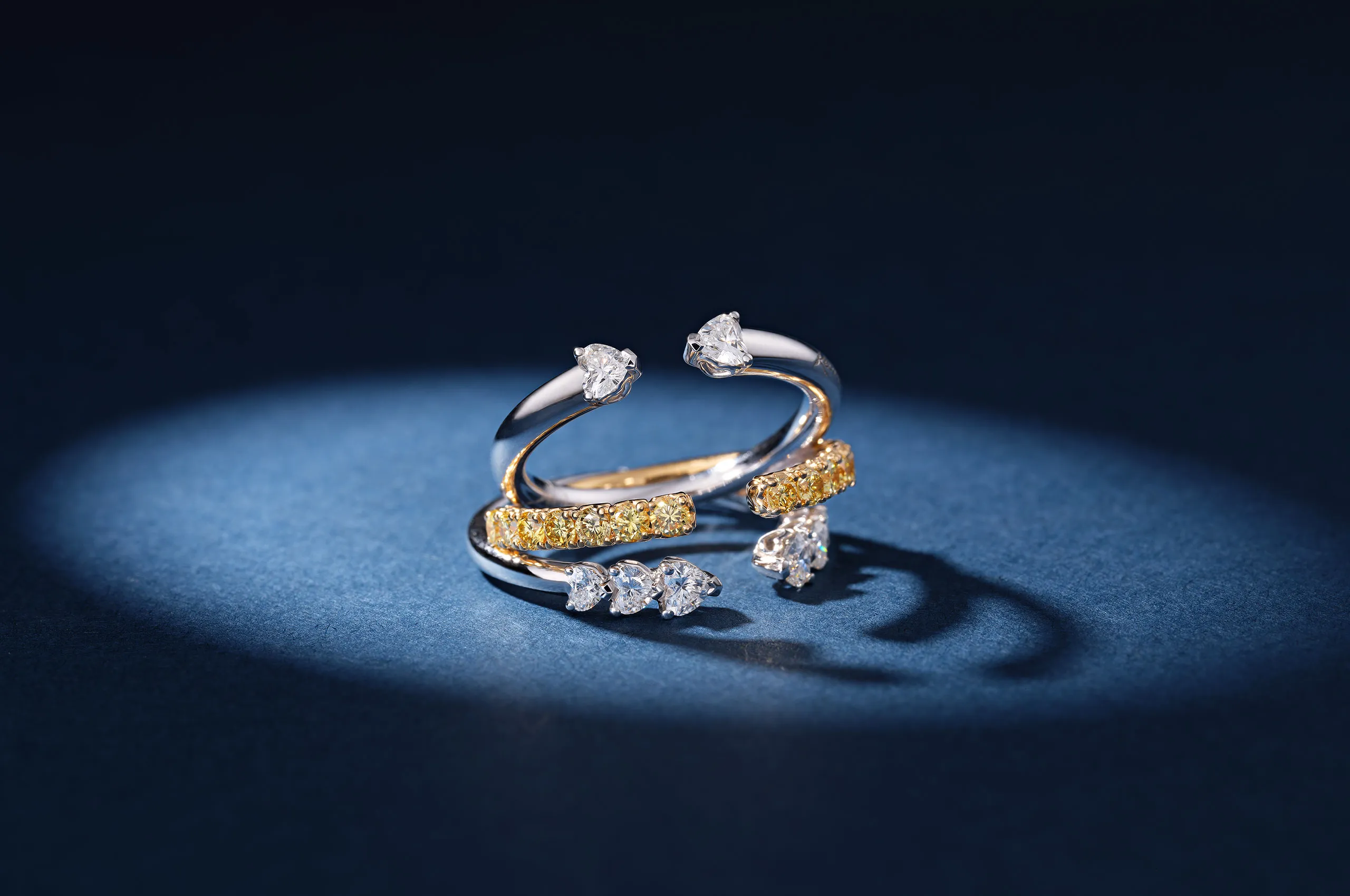 Recarlo More heart-shaped diamond rings in 18k white gold embracing a Fancy yellow diamond More ring