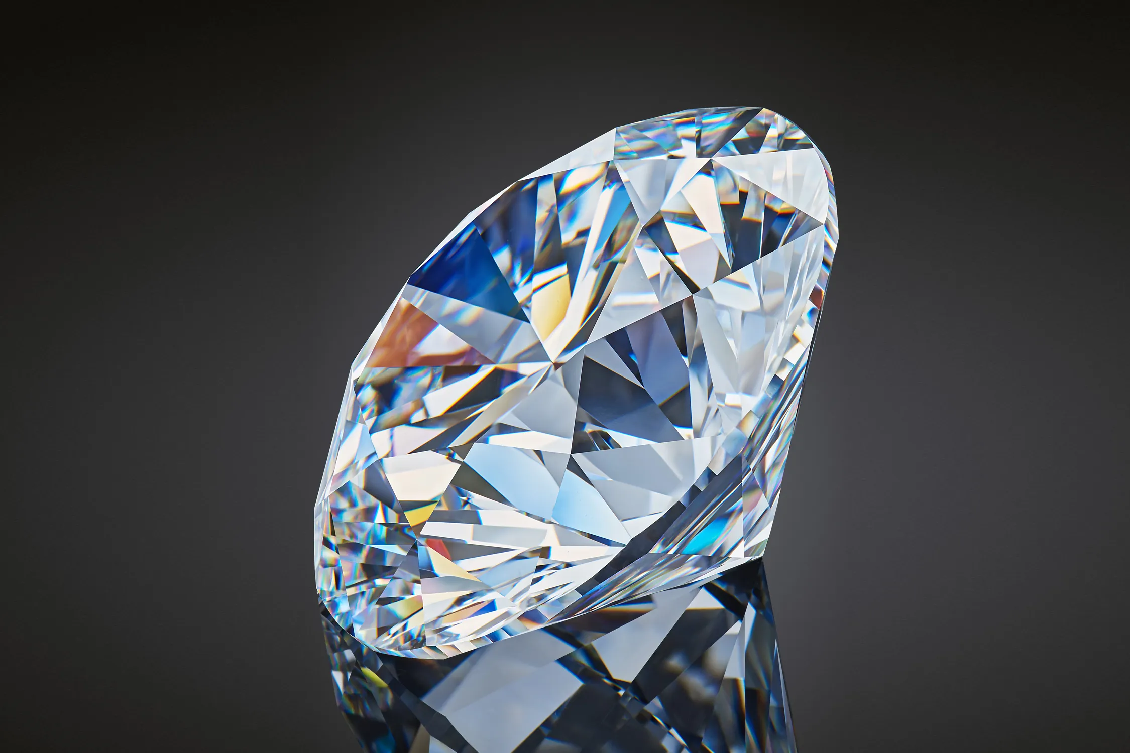 <p>Round diamond weighing 16.67 carats ‘The Sheremetevs’ by ALROSA</p>