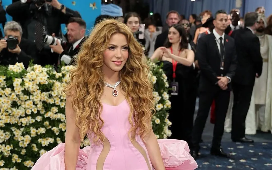 <p>Shakira accessorised her pink Met Gala gown with a Pasquale Bruni Goddess Garden morganite and diamond collier necklace </p>
