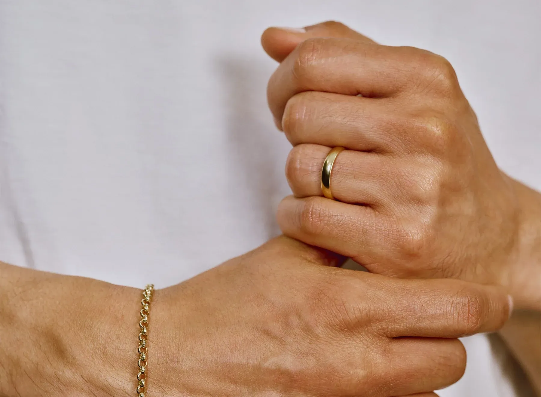 Sophie Breitmeyer Classic Court wedding ring, available in 9K or 18K yellow gold