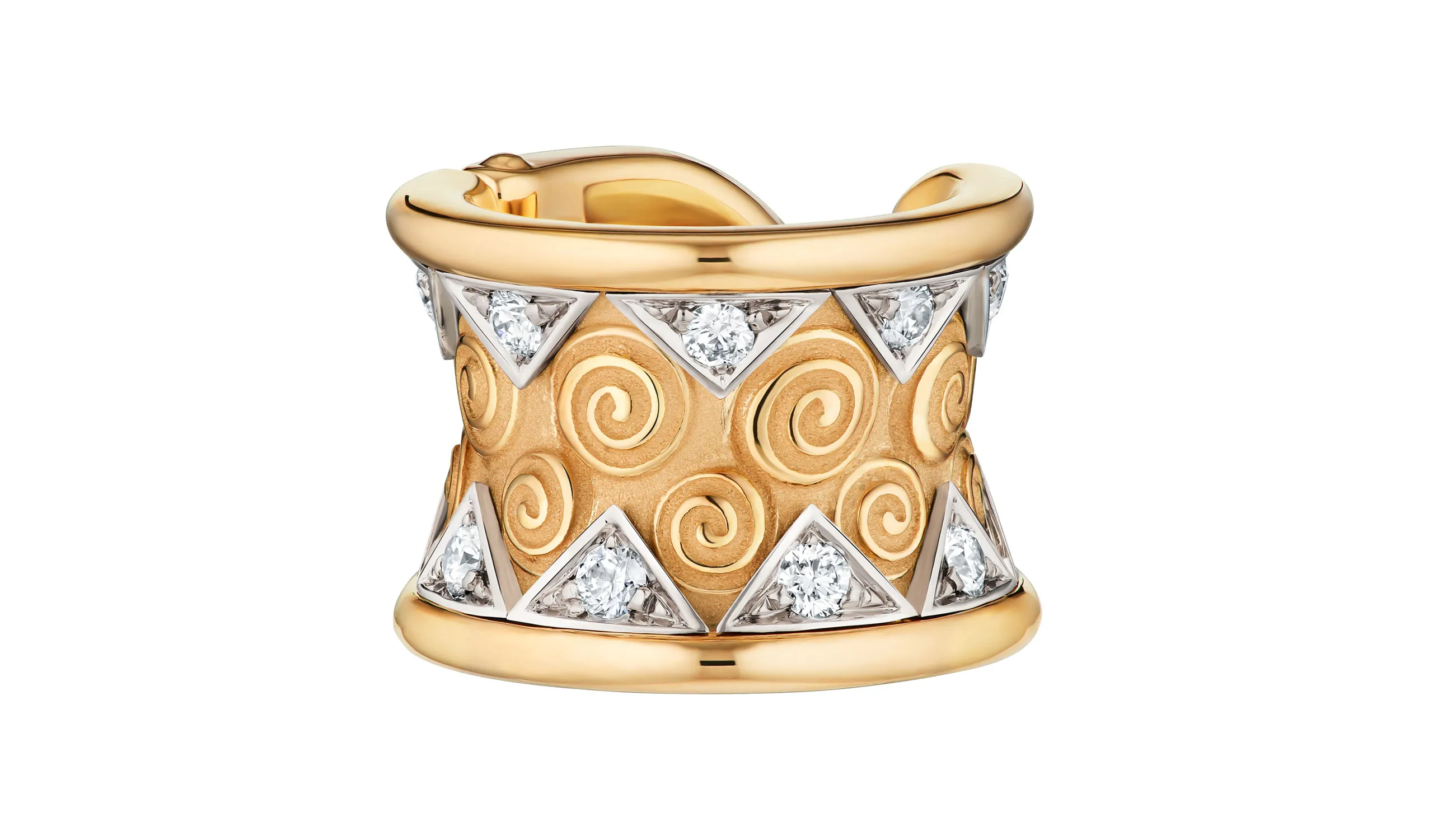<p>The Totem high jewellery ear cuff in 18k white and yellow gold with diamonds</p>
