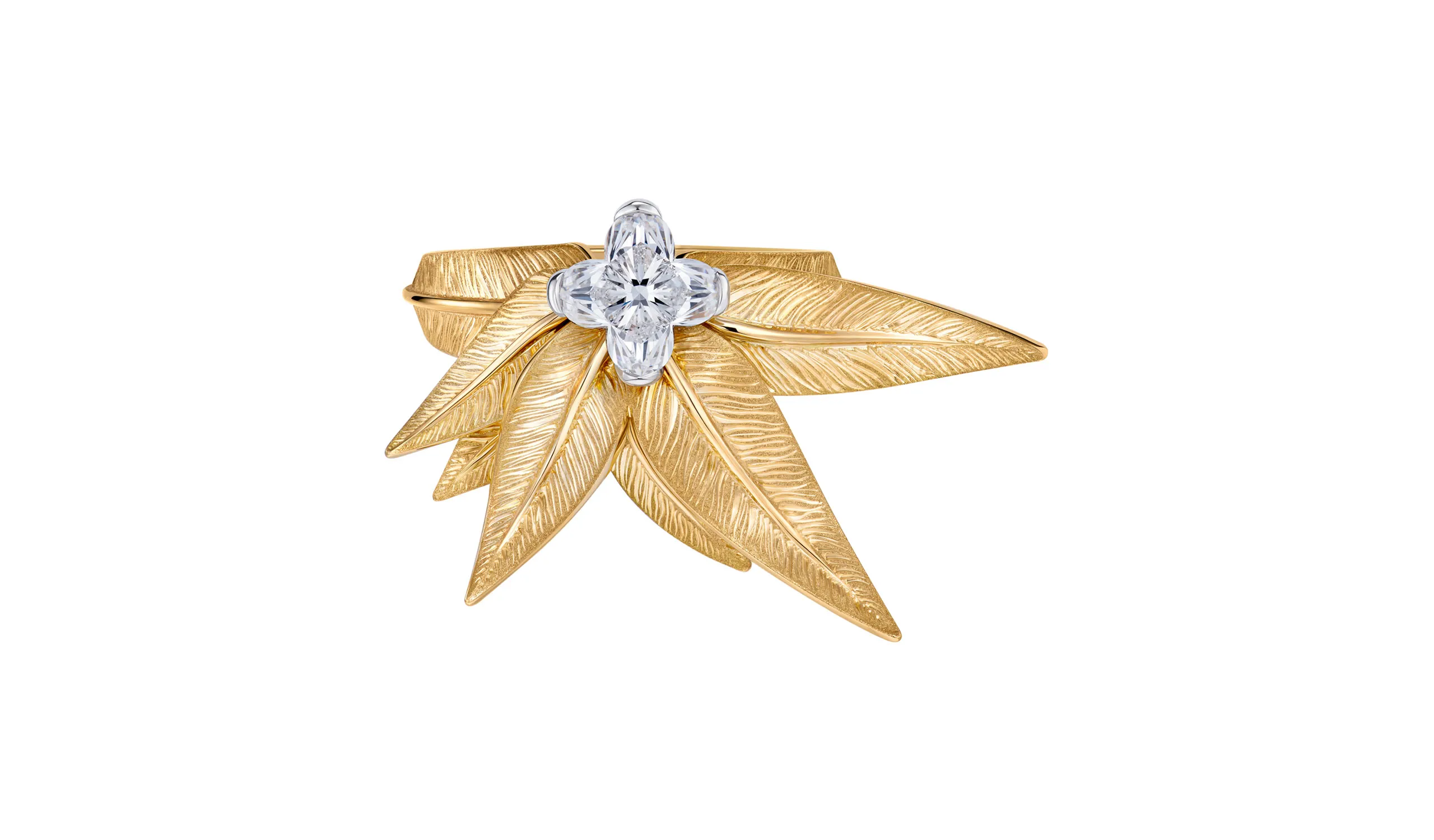 <p>A Triumph high jewellery brooch in diamonds and hand-engraved yellow gold</p>
