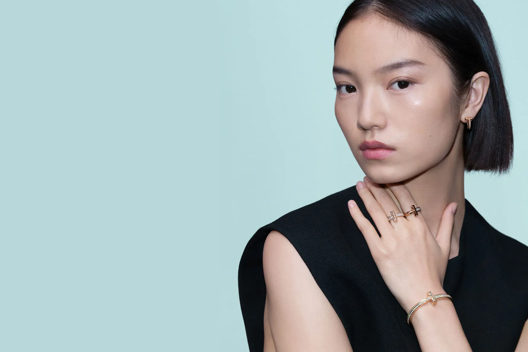 <p>Tiffany T Bracelet and Rings in Rose Gold with Diamonds</p>