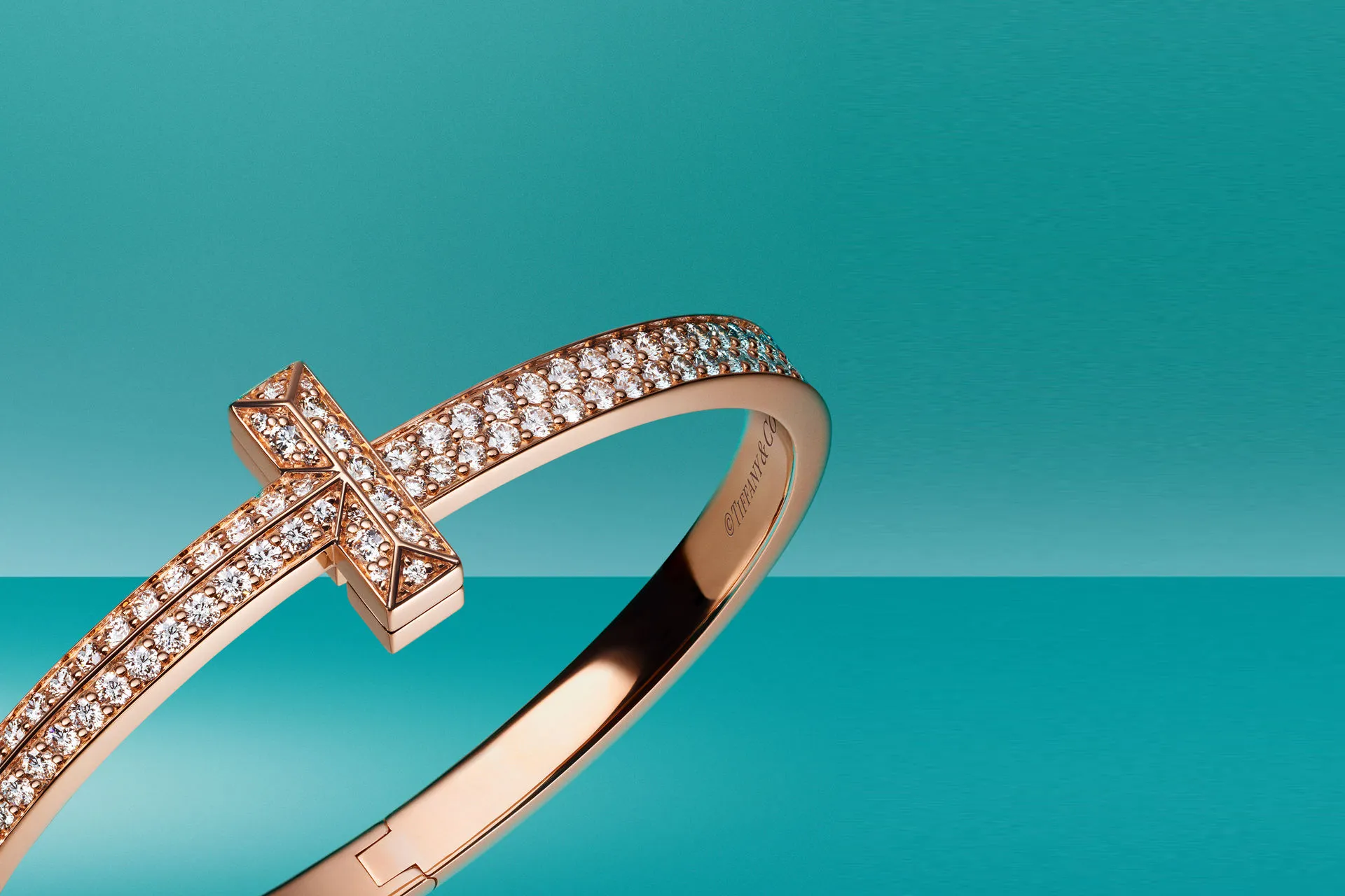 <p>Tiffany T Bracelet in Rose Gold with Diamonds</p>
