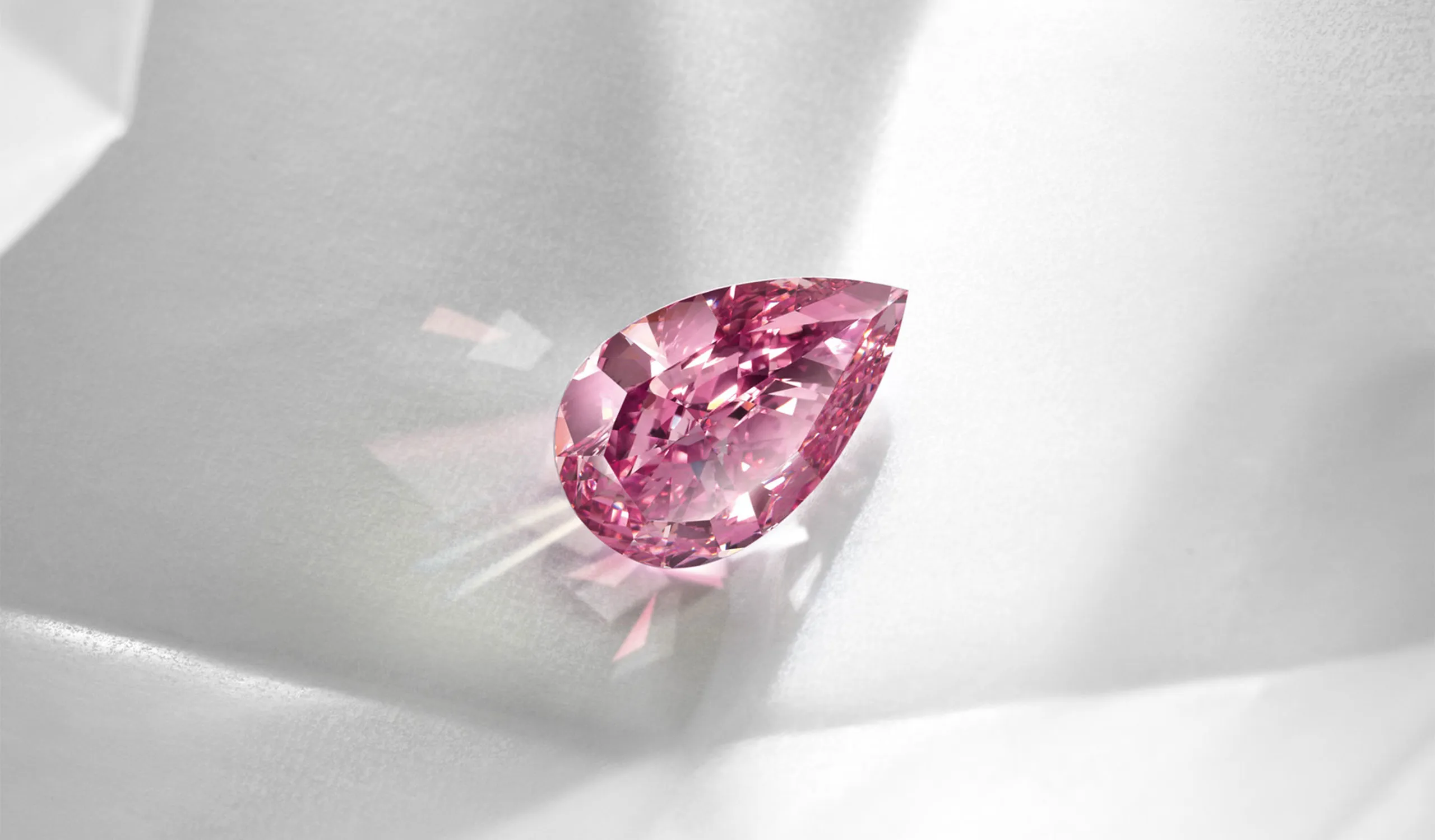 <p>The 3.31ct Fancy Vivid Pink pear-shaped diamond showcased in the Victory high jewellery ring</p>
