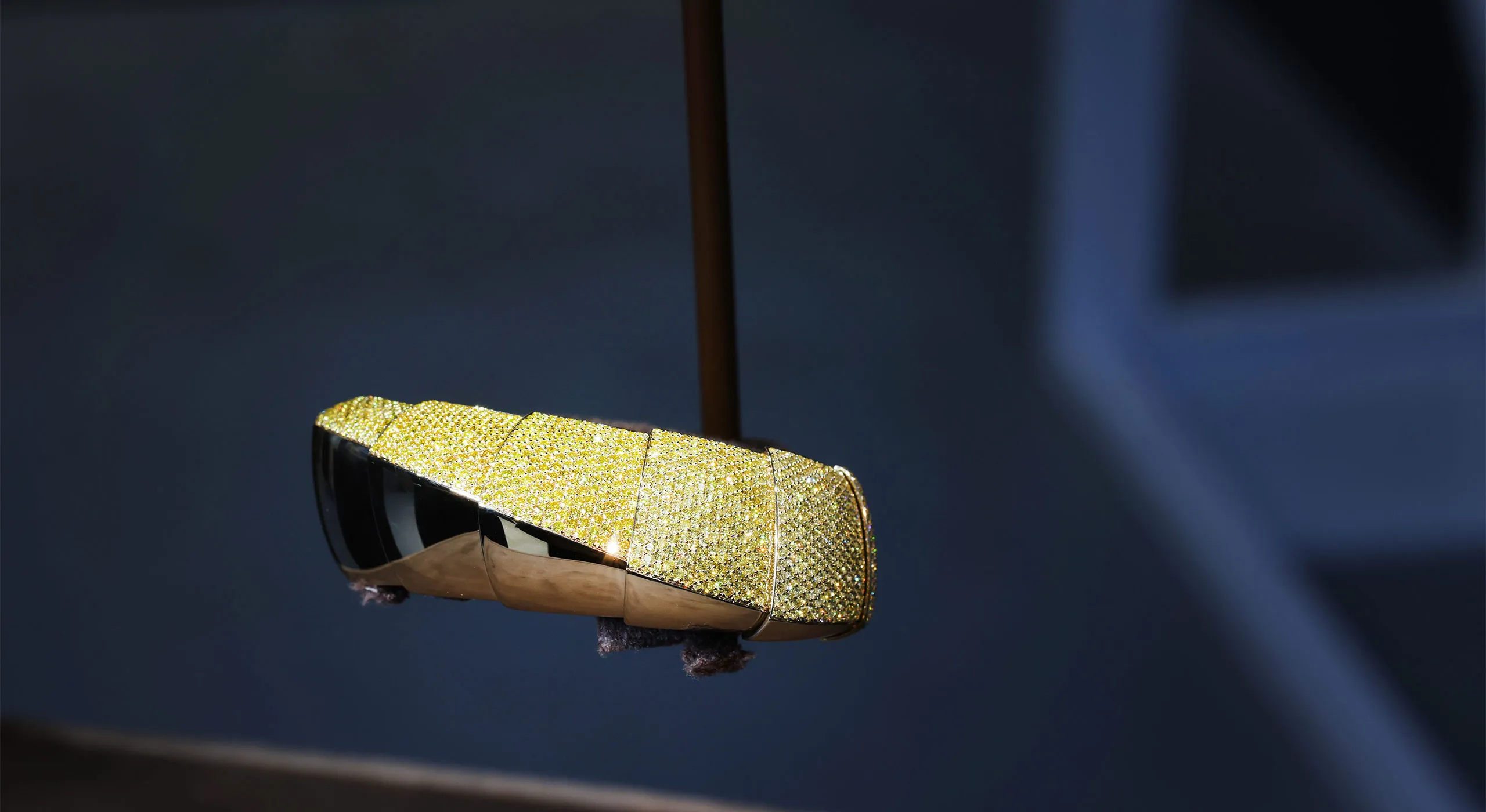 <p>Vhernier Profilo Del Sole bracelet from the Ardis High Jewellery collection with 1,271 yellow diamonds weighing 10.35 carats and a further 0.80 carats of white diamonds, set in 18k white gold  </p>
