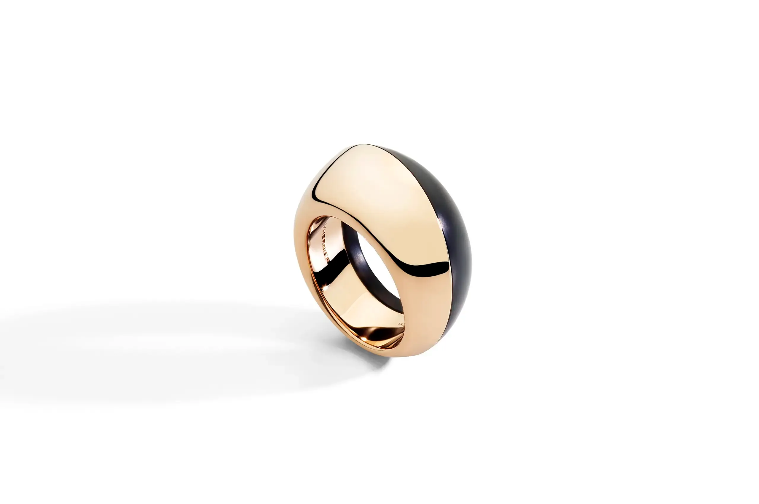 Vhernier revisits Trottola, first introduced in 2003, preserving its sculptural asymmetry while refining proportion, colour and finish for 2026.