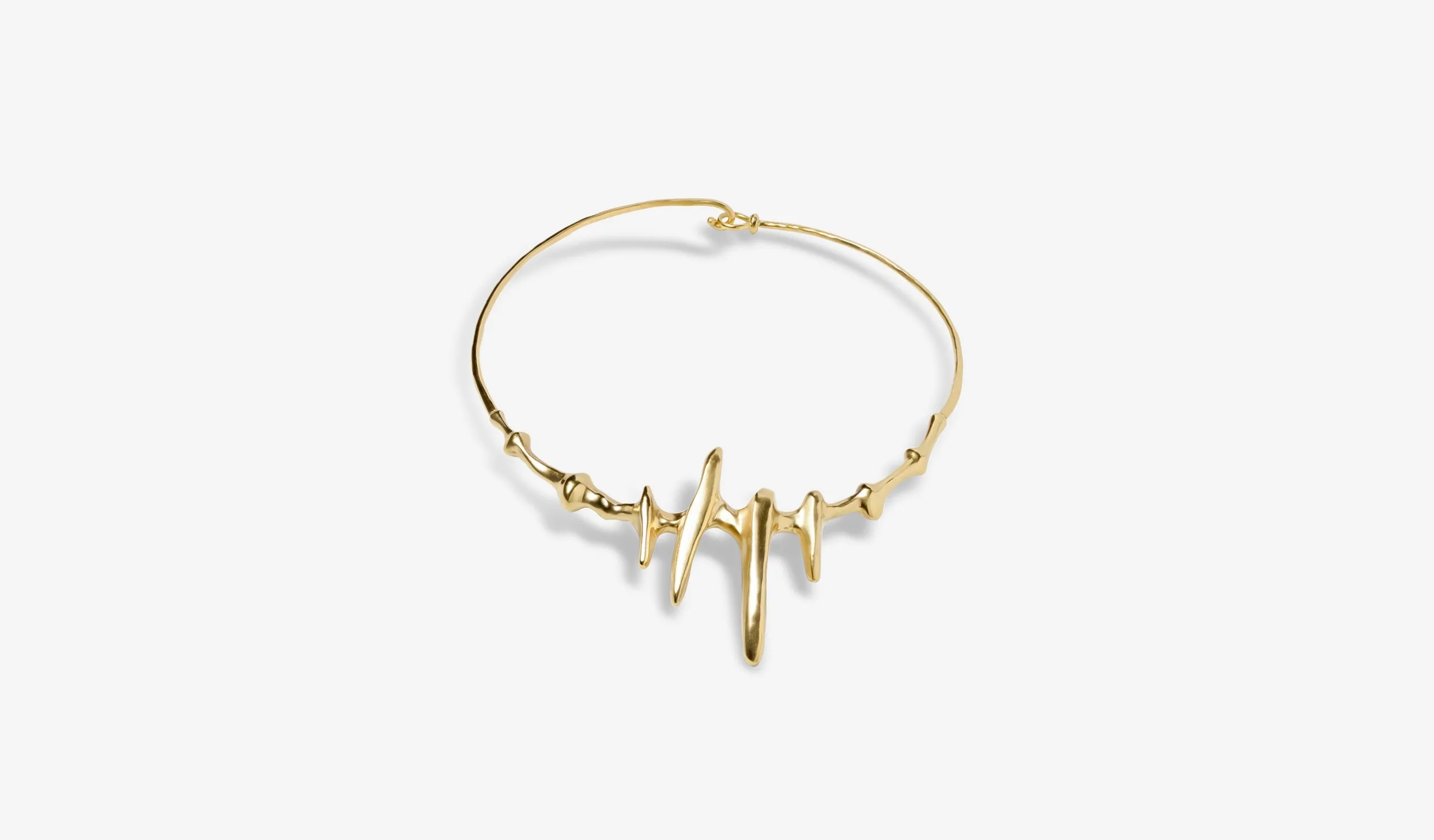 <p>Vram Chrona necklace, handcrafted in 18k yellow gold, featuring satin-finished gold shaped like a prehistoric geological formation</p>