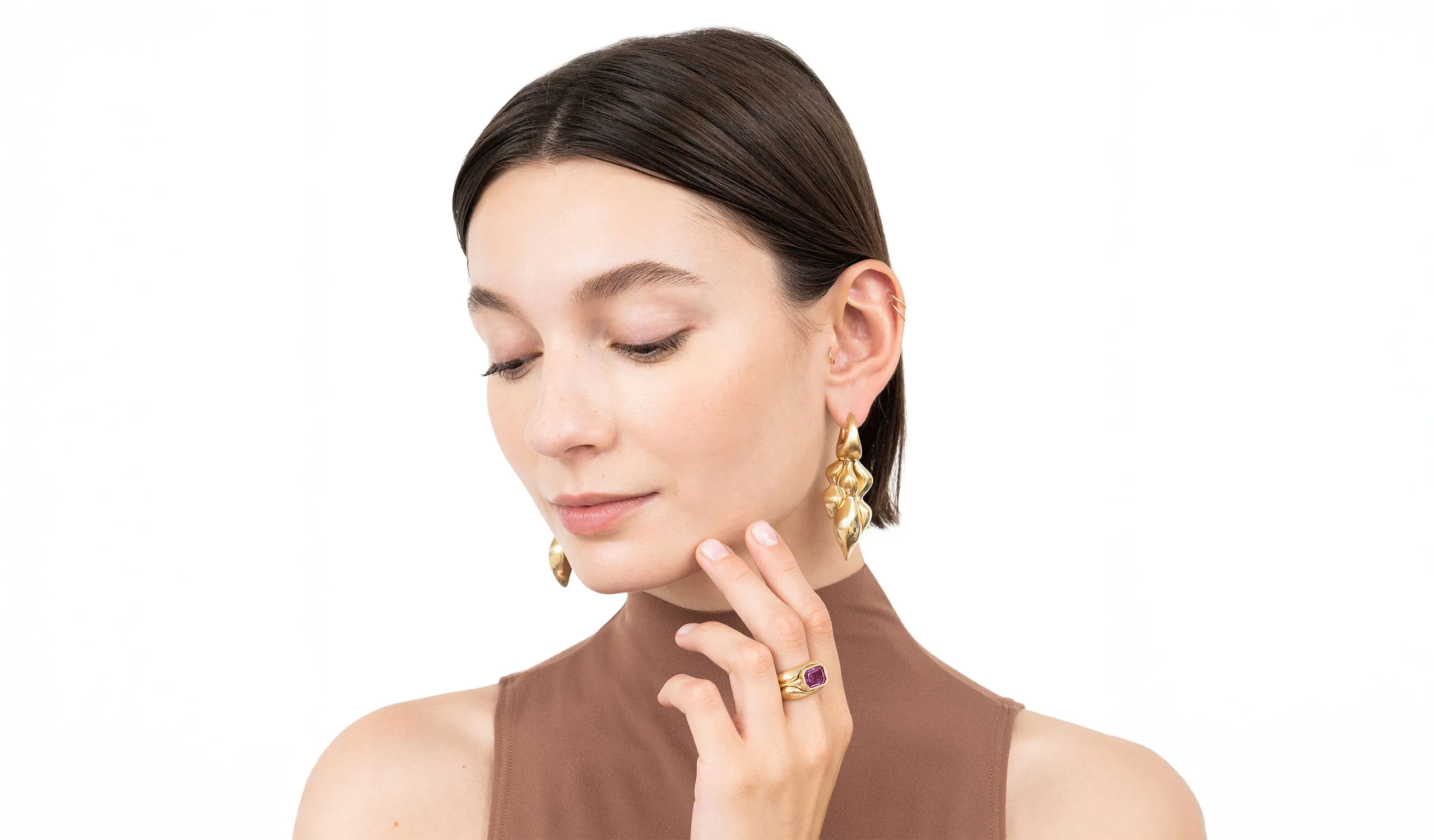 <p>Vram Cayrn Drop earrings handcrafted in 18k yellow gold</p>
