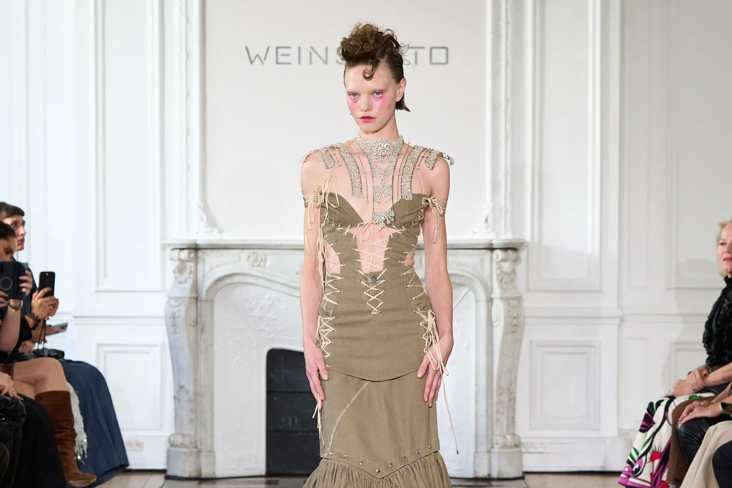 <p>The Lace & Diamond jewels are astonishingly light, flexible and durable, behaving more like fabric than metal</p>