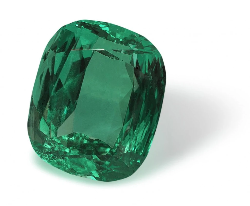 <p>206.09 cts Unenhanced Columbian Emerald owned by Bayco</p>