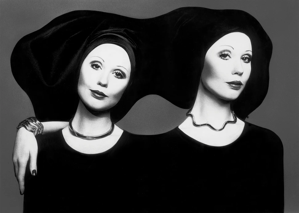 A 1971 Pomellato advertisement photograph by Gian Paolo Barbieri