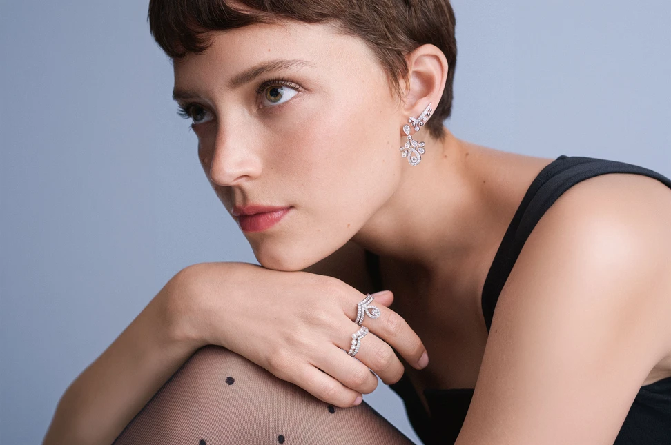 Joséphine earrings in white gold and diamonds, their swirling design inspired by the pear-shaped stones of the 1919 Bourbon-Parma tiara.