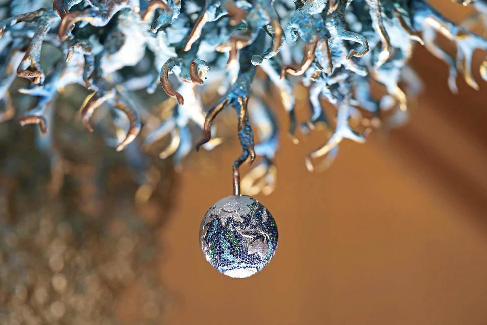 <p>Together, Martin Katz and Italian sculptor Andrea Roggi created the Energia della Vita – an artwork featuring a jewelled ‘Mother Earth’ sphere set with more than 2,000 precious gemstones ©martinkatzjewels</p>
