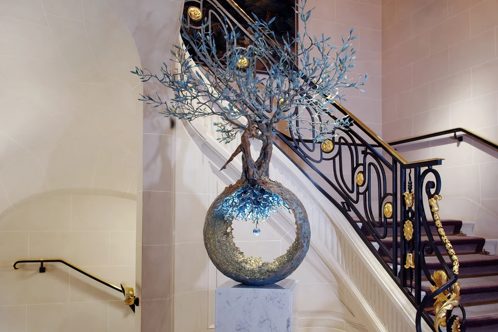 <p>Martin Katz has collaborated with Italian sculptor Andrea Roggi to create the Energia della Vita – an artwork featuring a jewelled ‘Mother Earth’ sphere set with more than 2,000 precious gemstones ©martinkatzjewels</p>
