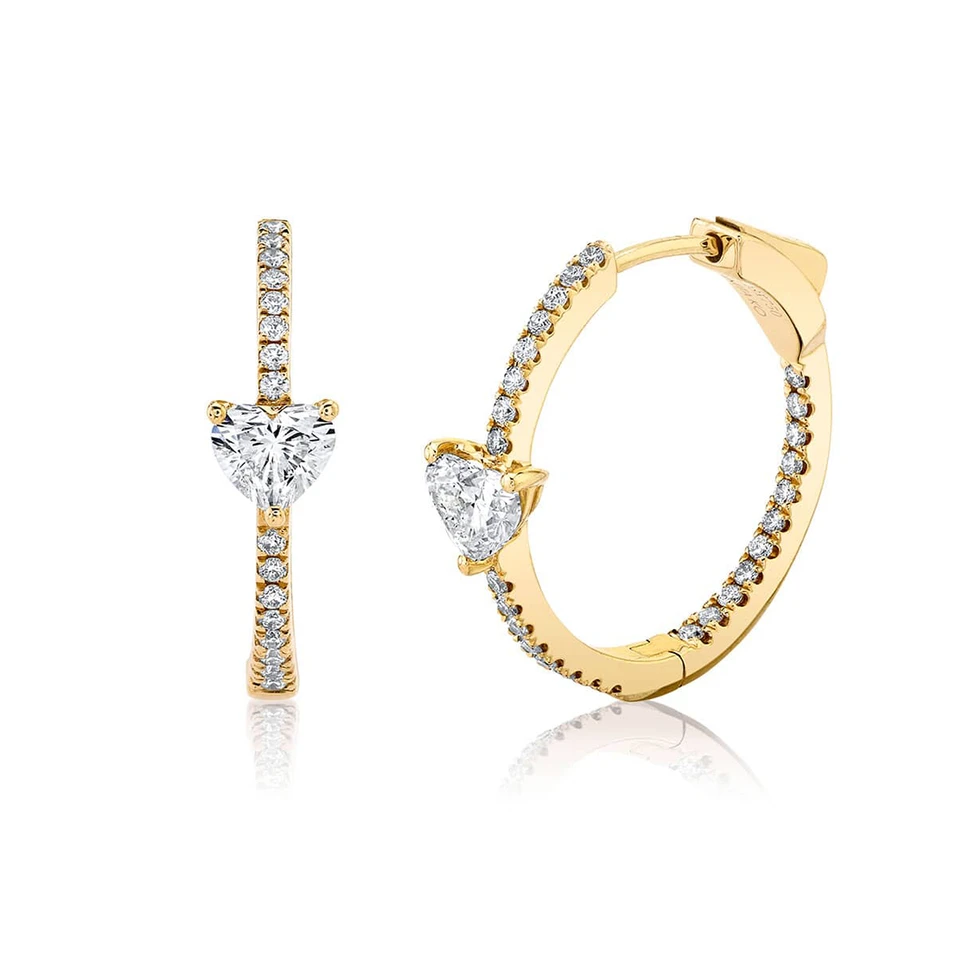 <p>Anita Ko hoop earrings in yellow gold and heart-shaped diamonds</p>