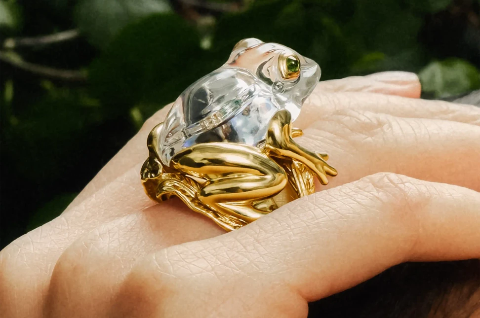 Bibi van der Velden Enchanted Forest Frog ring in 18K yellow gold with tourmaline, ruby, tsavorite, rock crystal and abalone