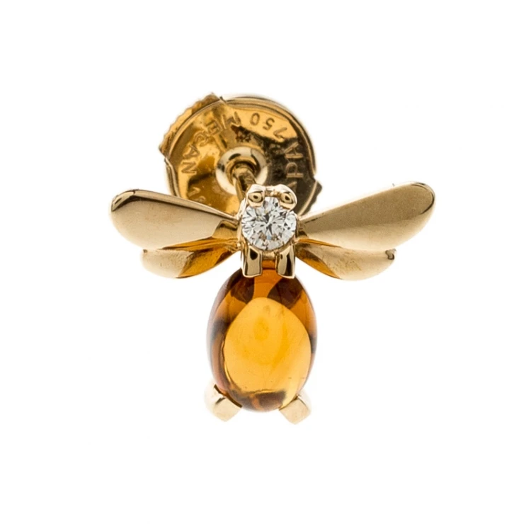 <p class="ProductDetailsCard__productName___1xdQ-">Chaumet Attrape-moi Bee Citrine Yellow Gold Stud Earring</p>
