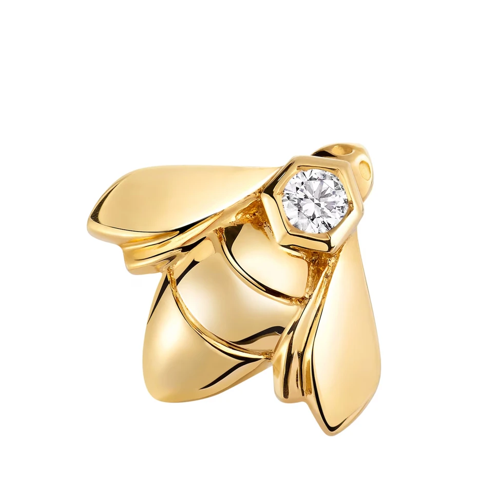 <p class="page-title t-primary-text">Bee de Chaumet earring</p>
