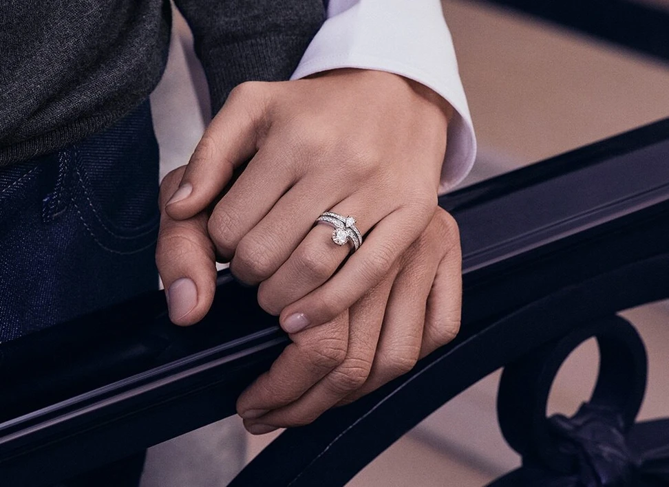 <p>Chaumet Joséphine diamond engagement ring and wedding band</p>
