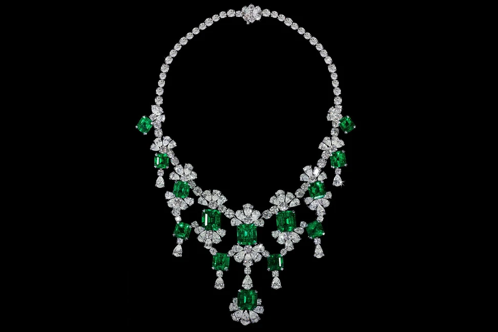 <p>David Morris Old-Mine Natural Colombian Emerald & Diamond Necklace</p>