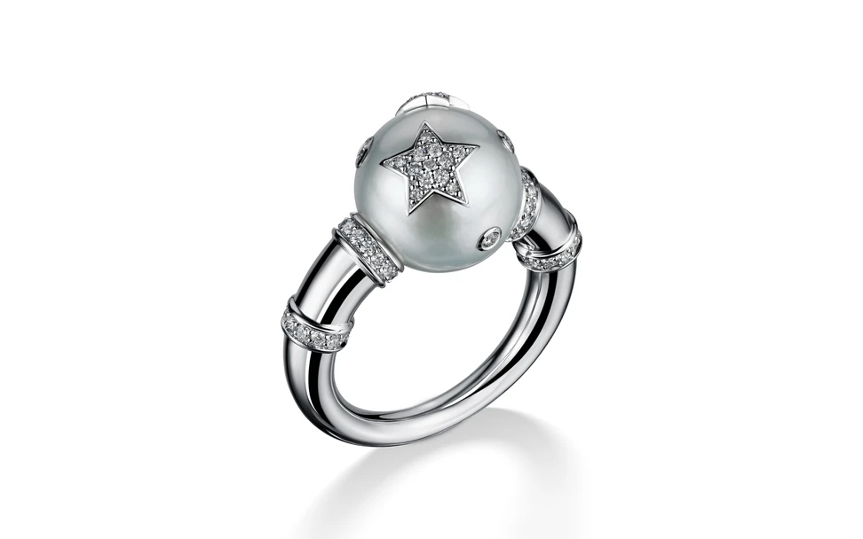 <p>Elena Semy Jewellery Star Flight ring with a 12.85 carat pearl and diamonds in 18k white gold </p>