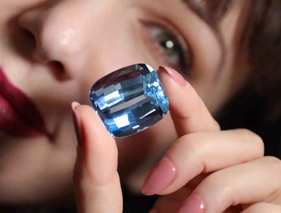 <p>The 81.58ct cushion-cut Santa Maria aquamarine at HC Arnoldi boasted a clean, saturated sky-blue hue from one facet to the other</p>

