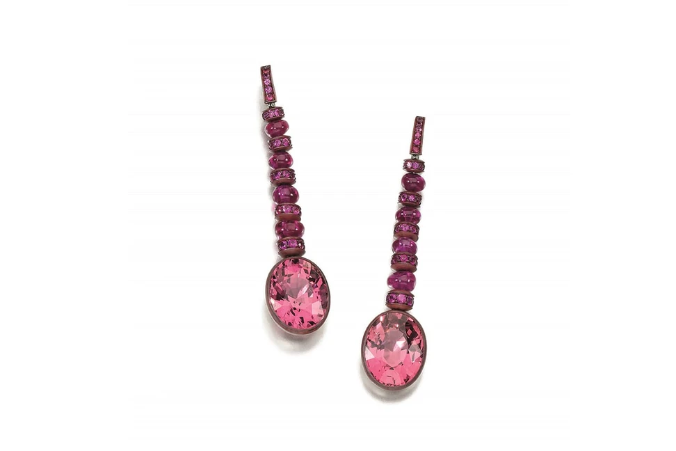 <p>Hemmerle spinel and pink sapphire earrings</p>