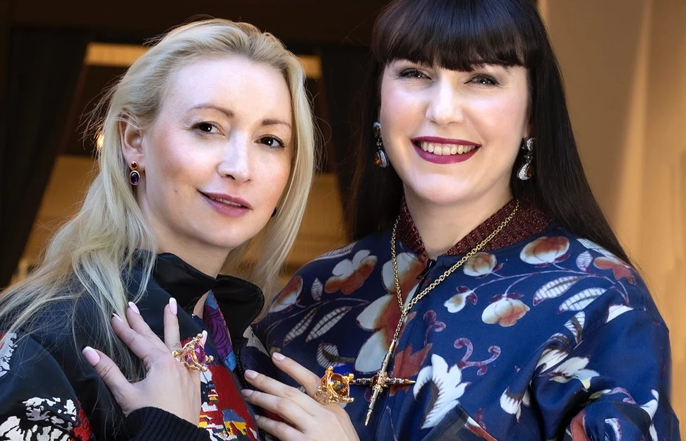 <p>Katerina Perez with jewellery designer Nathalie Knauf</p>