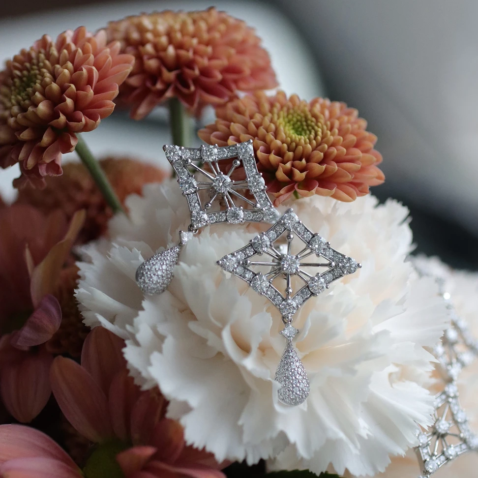 <p><span class="TextRun SCXP72048468 BCX0" lang="EN-US" xml:lang="EN-US" data-scheme-color="@000000,," data-usefontface="true" data-contrast="none"><span class="NormalTextRun SCXP72048468 BCX0">Via </span></span><span class="TextRun SpellingErrorZoomed SCXP72048468 BCX0" lang="EN-US" xml:lang="EN-US" data-scheme-color="@000000,," data-usefontface="true" data-contrast="none"><span class="SCXP72048468 BCX0">Invisible</span></span><span class="TextRun SCXP72048468 BCX0" lang="EN-US" xml:lang="EN-US" data-scheme-color="@000000,," data-usefontface="true" data-contrast="none"><span class="NormalTextRun SCXP72048468 BCX0"> Earrings from Youngsun Nam&#8217;s Inner Garden Collection in platinum, set with 3.40 carats of natural diamonds</span></span><span class="TextRun SCXP72048468 BCX0" lang="EN-US" xml:lang="EN-US" data-scheme-color="@000000,," data-usefontface="true" data-contrast="none"><span class="NormalTextRun SCXP72048468 BCX0">​</span></span></p>
