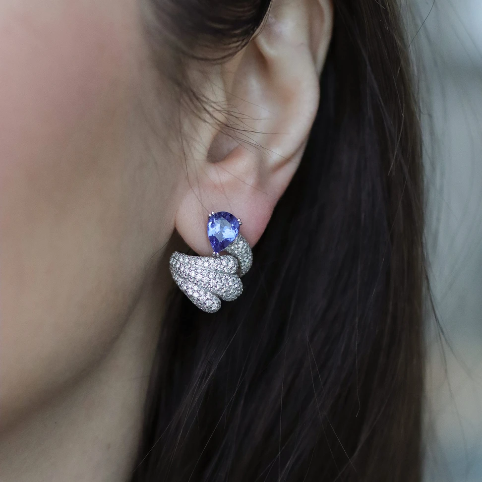 <p>Lumen of Grace earrings in 18k white gold, set with 2.40 carats of diamonds and pear shape tanzanites totalling approximately 3 carats</p>
